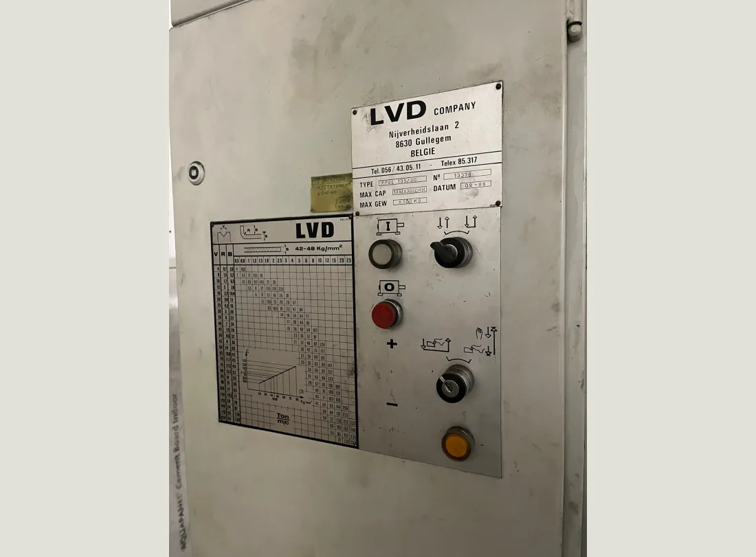 Presse Plieuse LVD 3000 x 135T 4