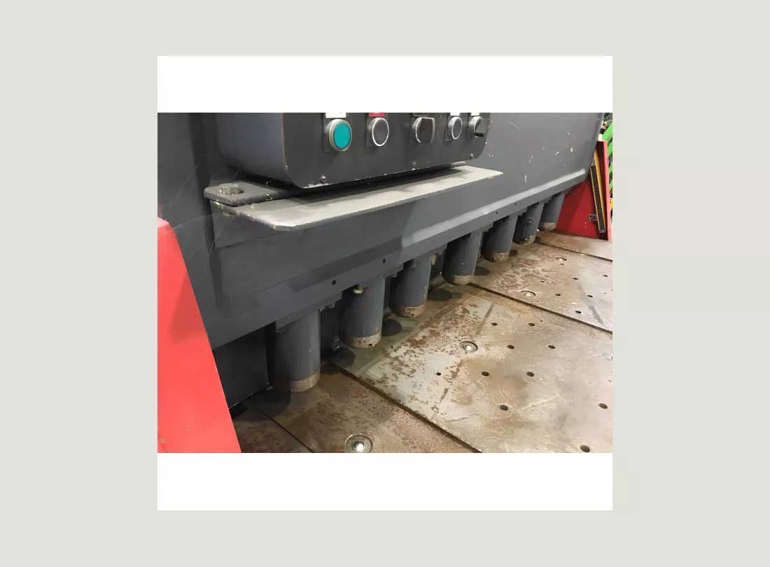 Cisaille PROMECAM 1550 x 20 3