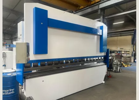 Presse plieuse LVD 4000 x 200T