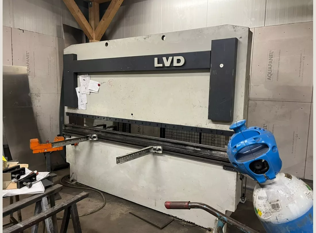 Presse Plieuse LVD 3000 x 135T 1