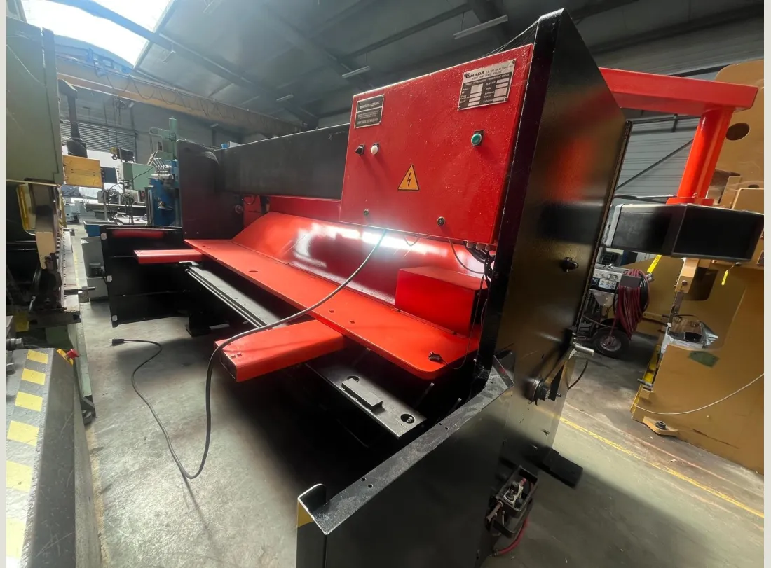 Cisaille AMADA PROMECAM GP1230 3