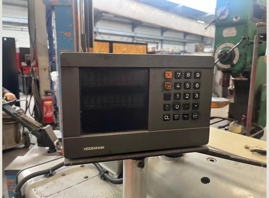 Tour CAZENEUVE HB 575 x 1500 ROMPU 3