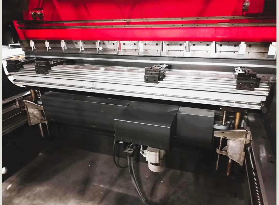 Presse Plieuse AMADA HFT  2500 x 80T 4