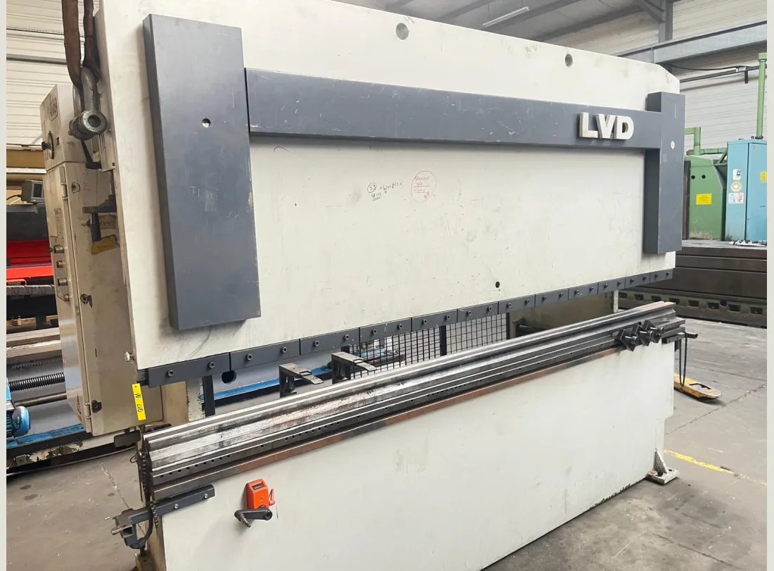 Presse Plieuse LVD 3000 x 135T 2