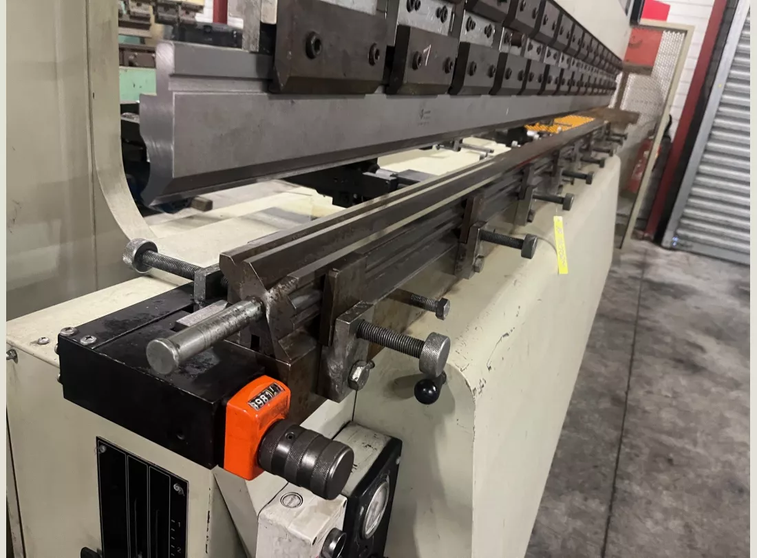 Presse Plieuse MACFORM QA 30-100 5