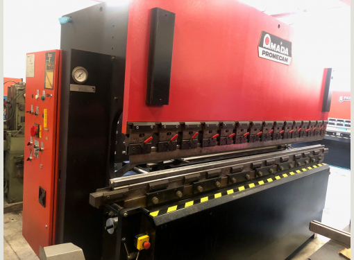 Presse Plieuse AMADA PROMECAM 3000 x 100T
