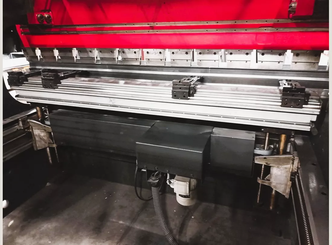 Presse Plieuse AMADA HFT  2500 x 80T 4