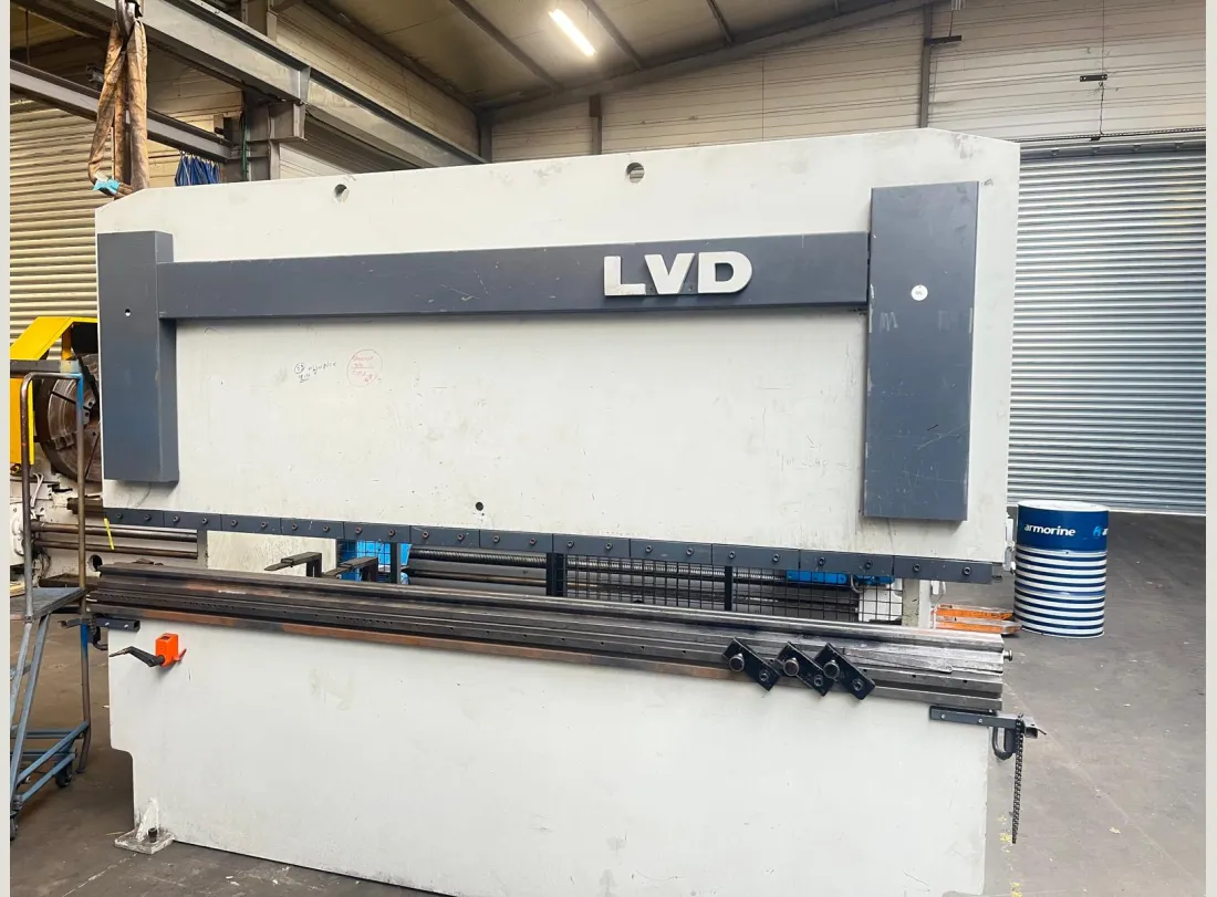 Presse Plieuse LVD 3000 x 135T 1
