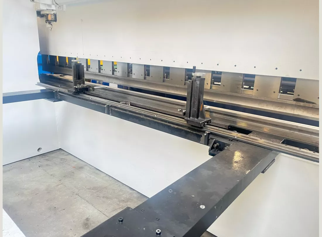 Presse plieuse LVD 4000 x 200T 8