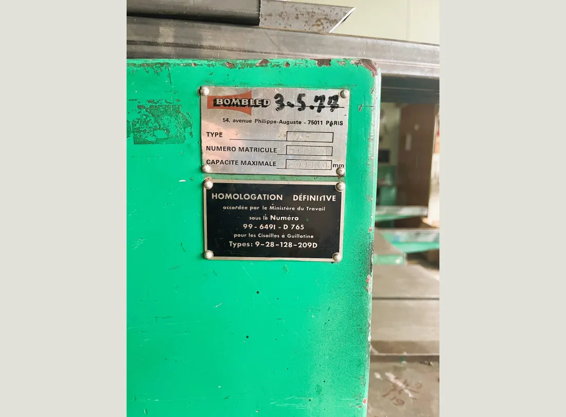 Cisaille Guillotine BOMBLED 2000 x 4 3
