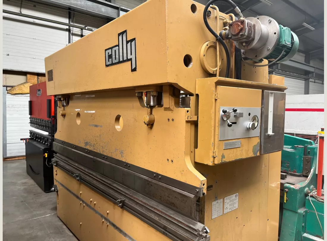 Presse Plieuse COLLY 3000 x 90T 1