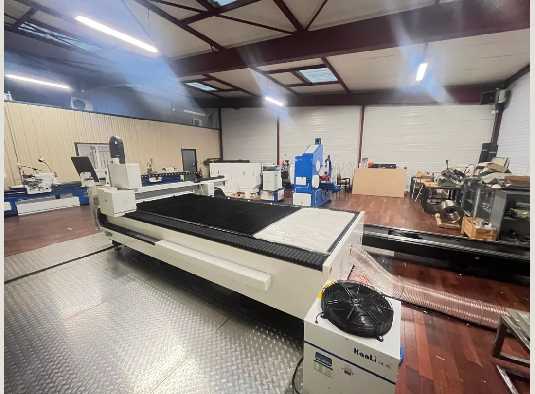 Machine de découpe LASER DX1530FL 4