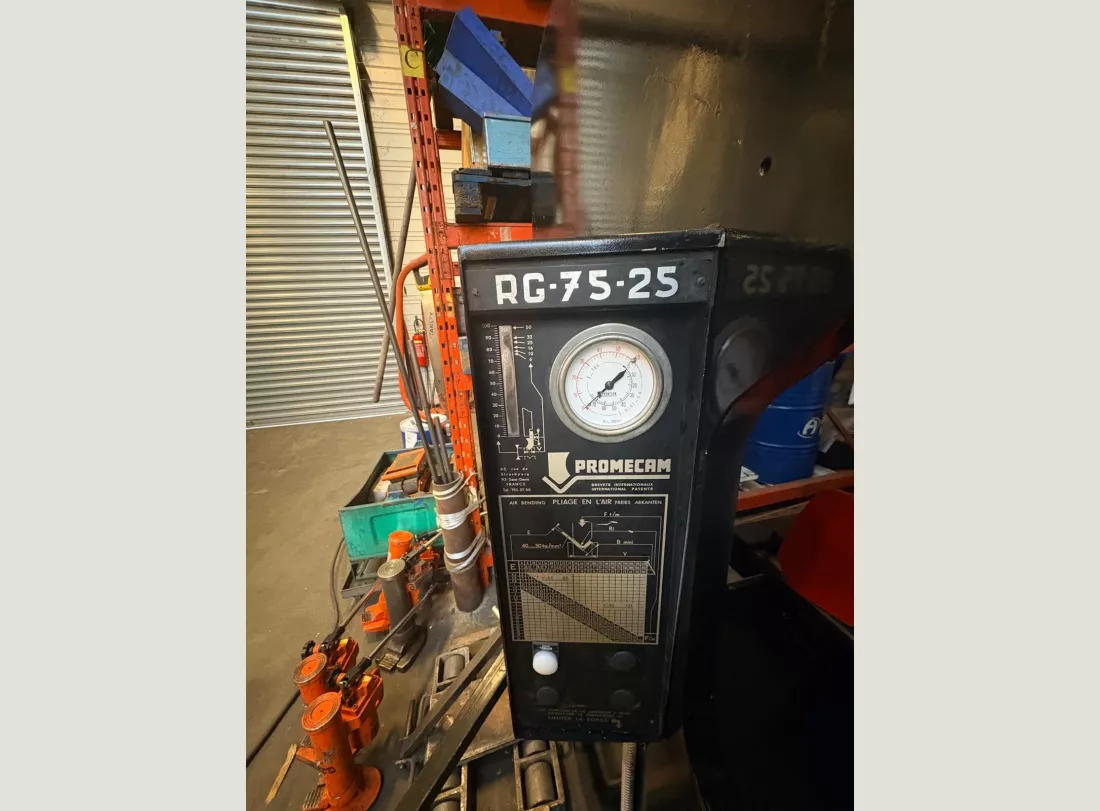 Reconditionnement complet de vos presses plieuses 4