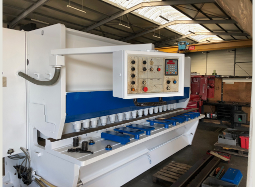 Cisaille LVD 3000 x 13