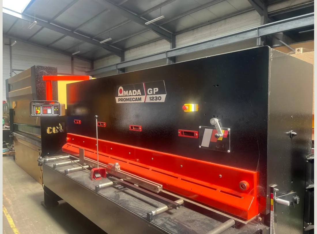 Cisaille AMADA PROMECAM GP1230 1