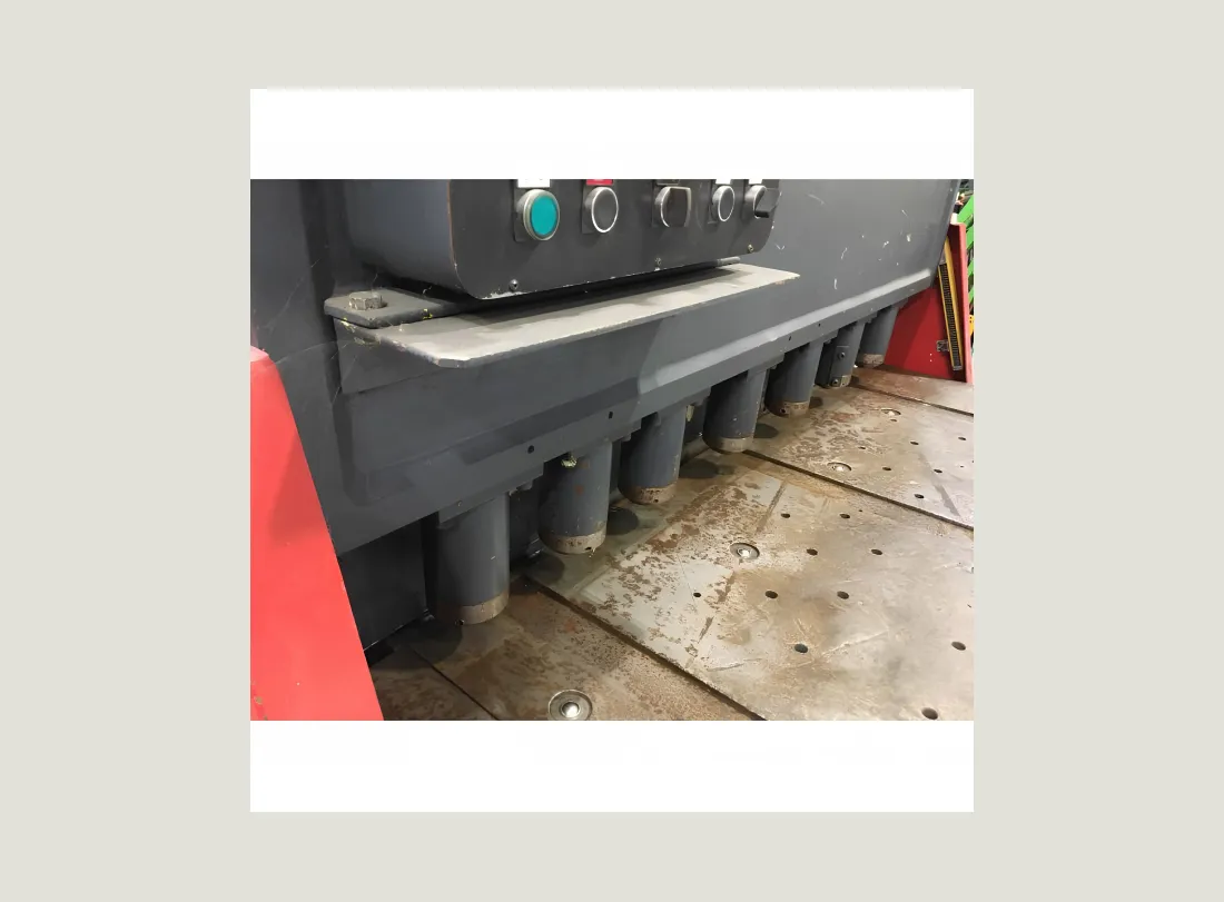 Cisaille PROMECAM 1550 x 20 3