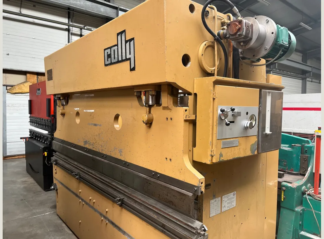 Presse Plieuse COLLY 3000 x 90T 1