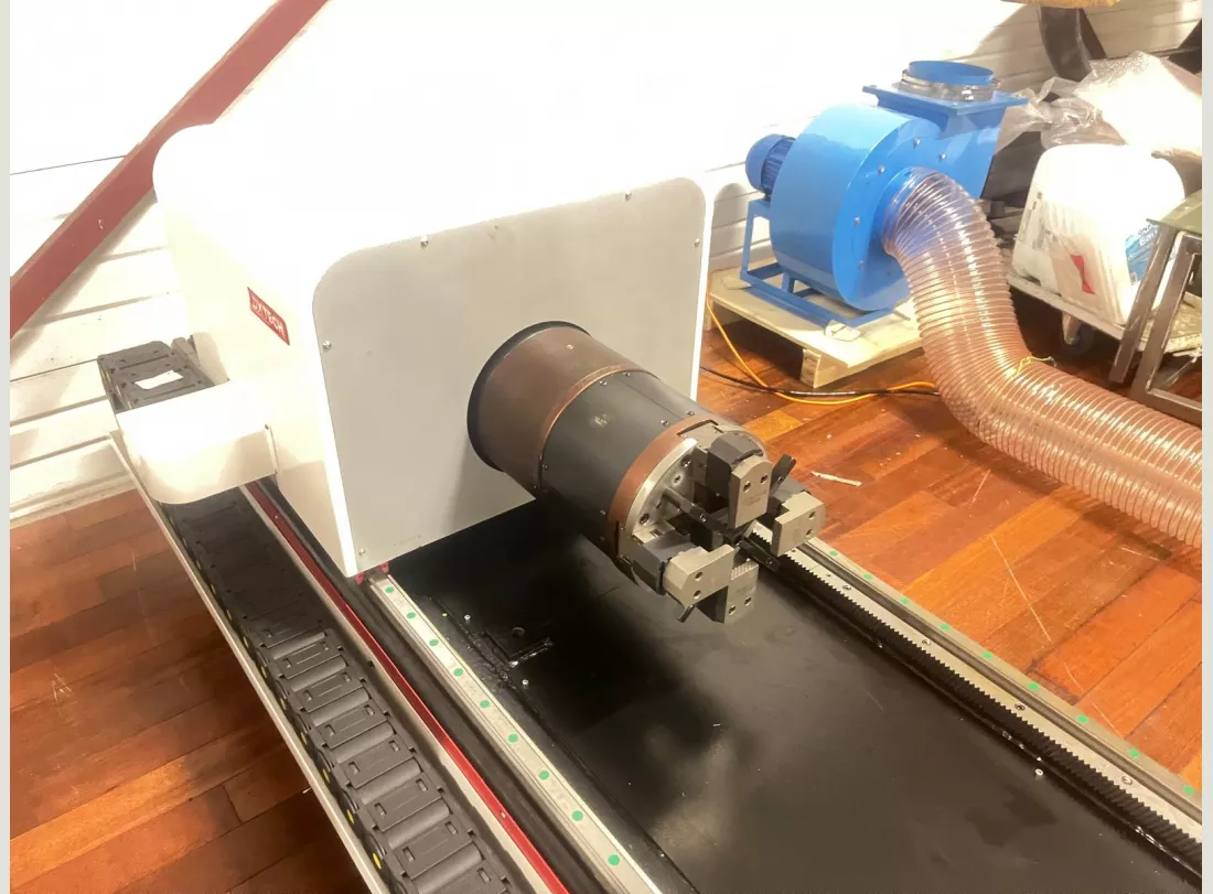 Machine de découpe LASER DX1530FL 6