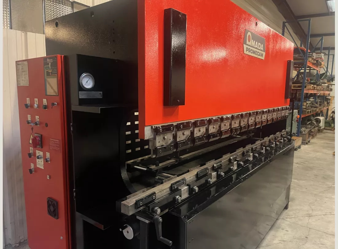 Presse Plieuse PROMECAM 3000 x 125T 2