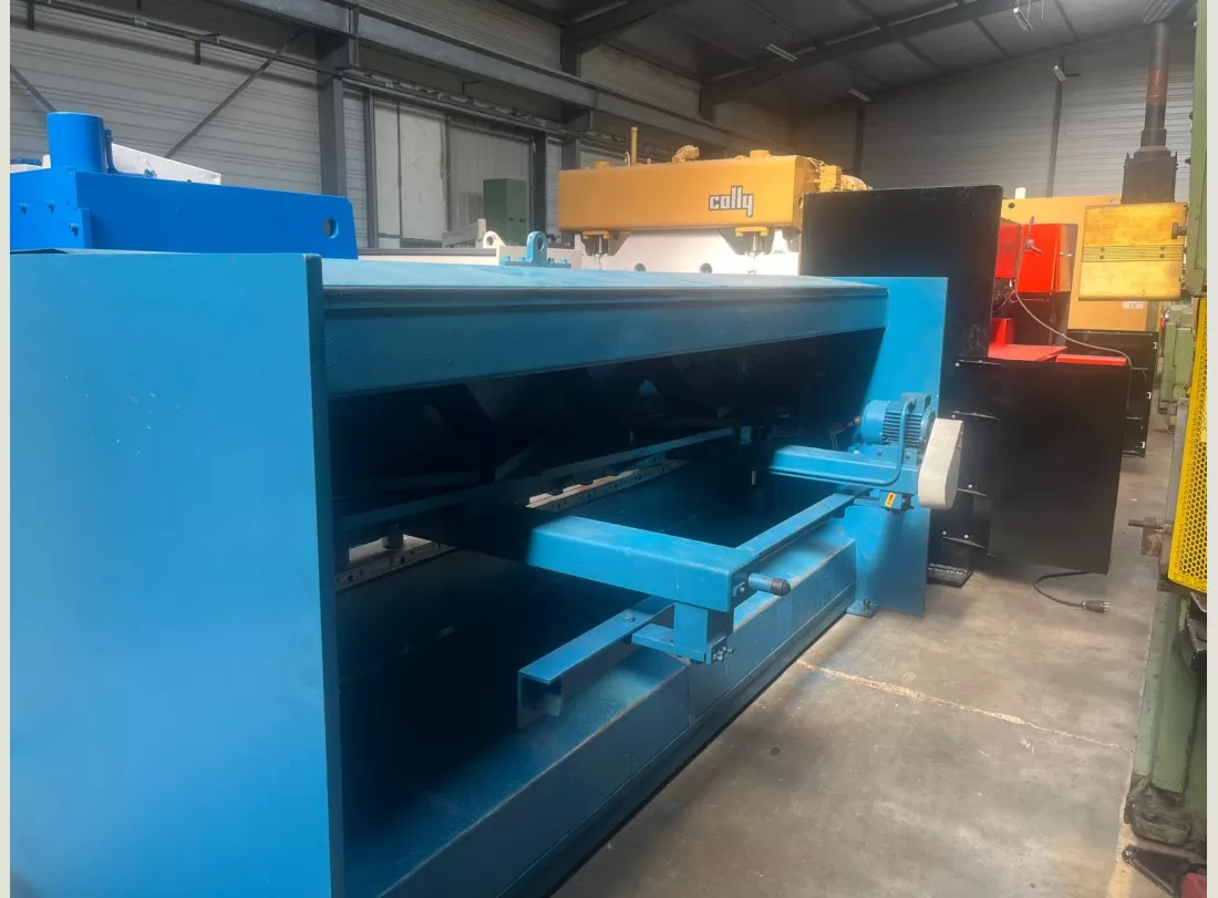 Cisaille HACO 3000 x 6 4