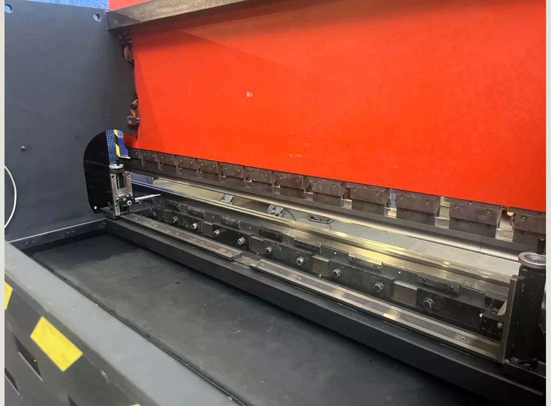 Presse Plieuse AMADA PROMECAM 3000 x 100T 6
