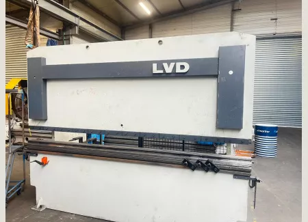 Presse Plieuse LVD 3000 x 135T