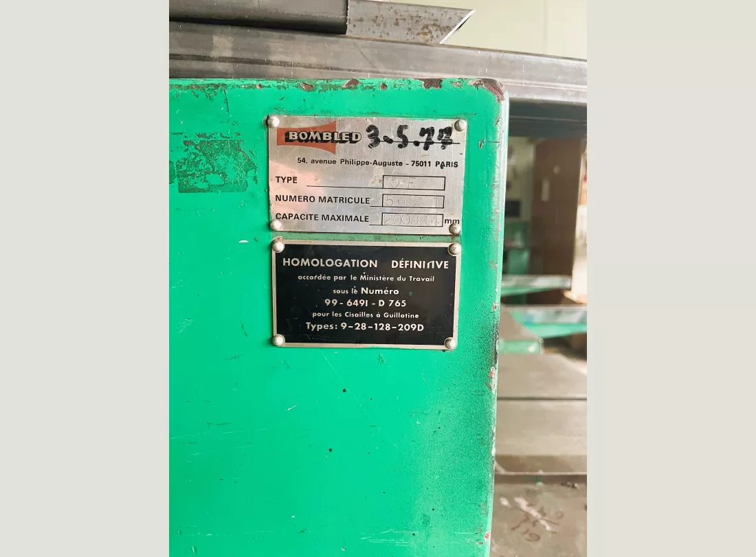 Cisaille Guillotine BOMBLED 2000 x 4 3